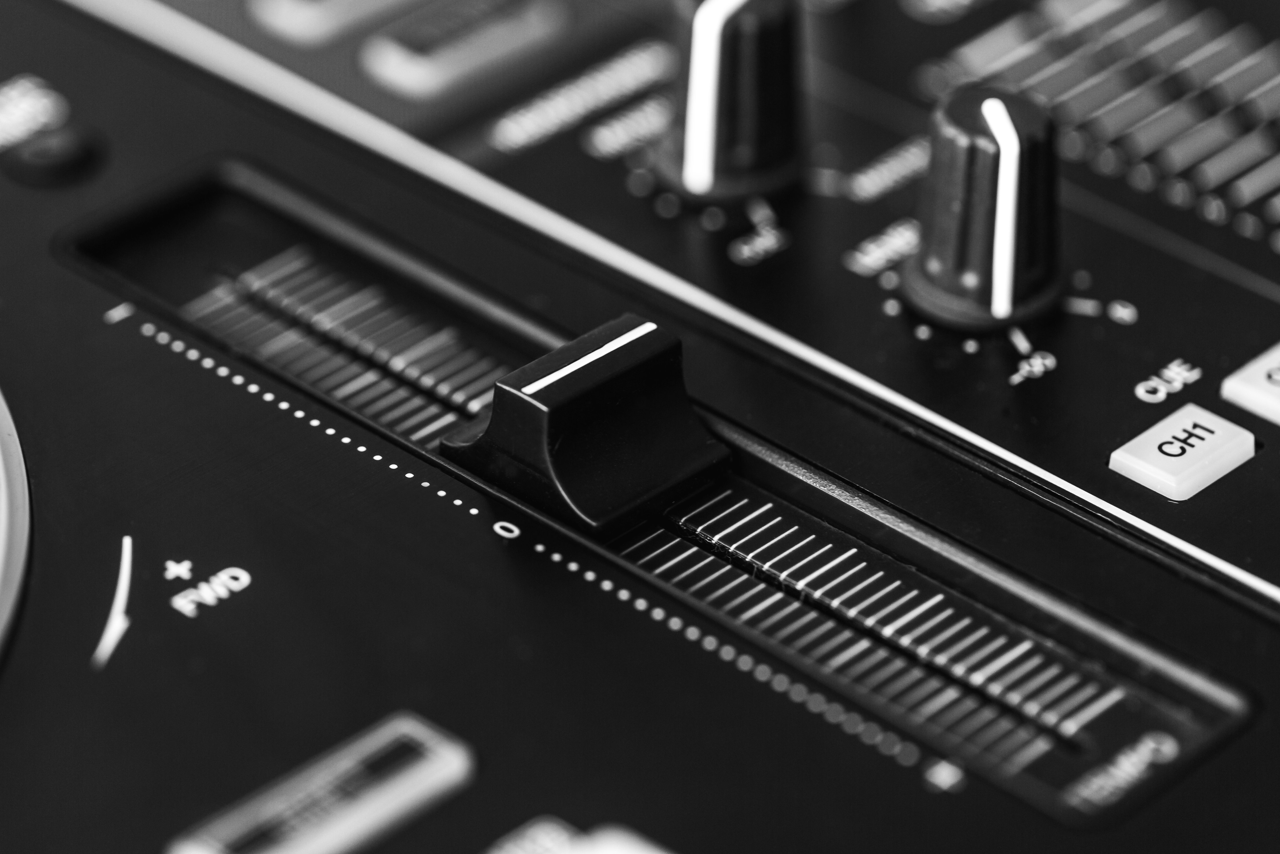 dj